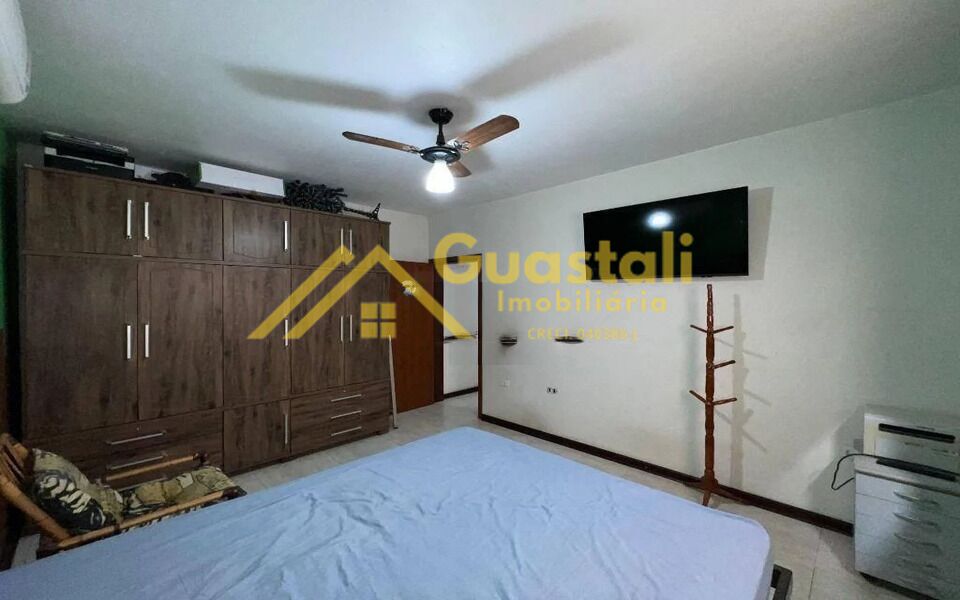 Casa à venda com 3 quartos, 200m² - Foto 18