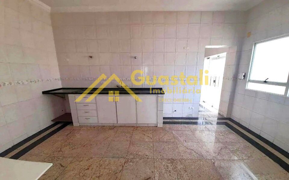 Casa para alugar com 4 quartos, 240m² - Foto 6