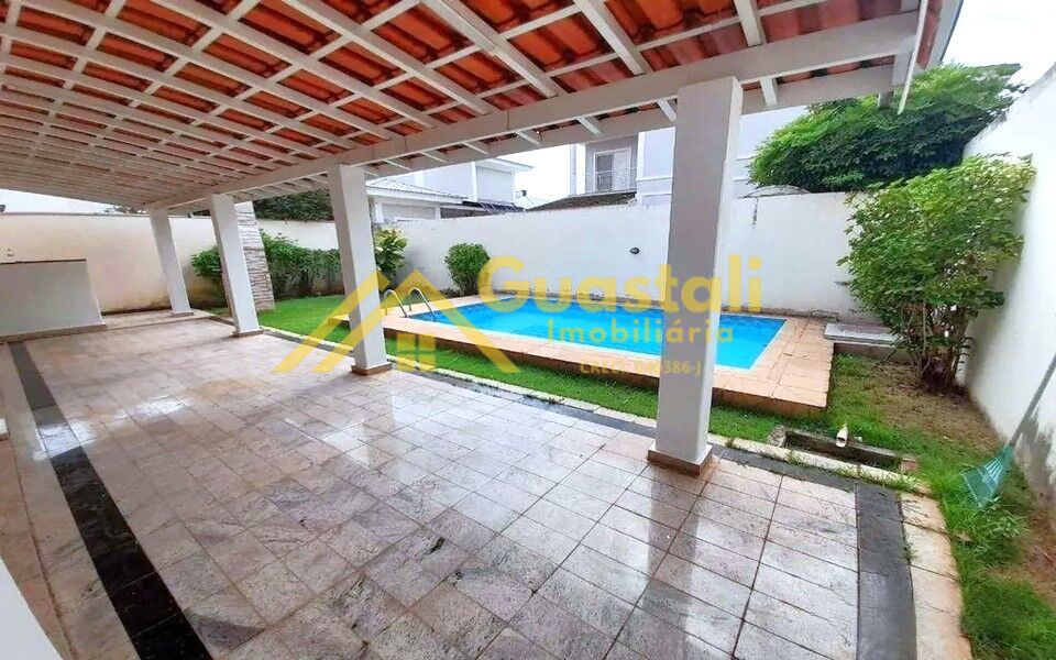 Casa para alugar com 4 quartos, 240m² - Foto 12