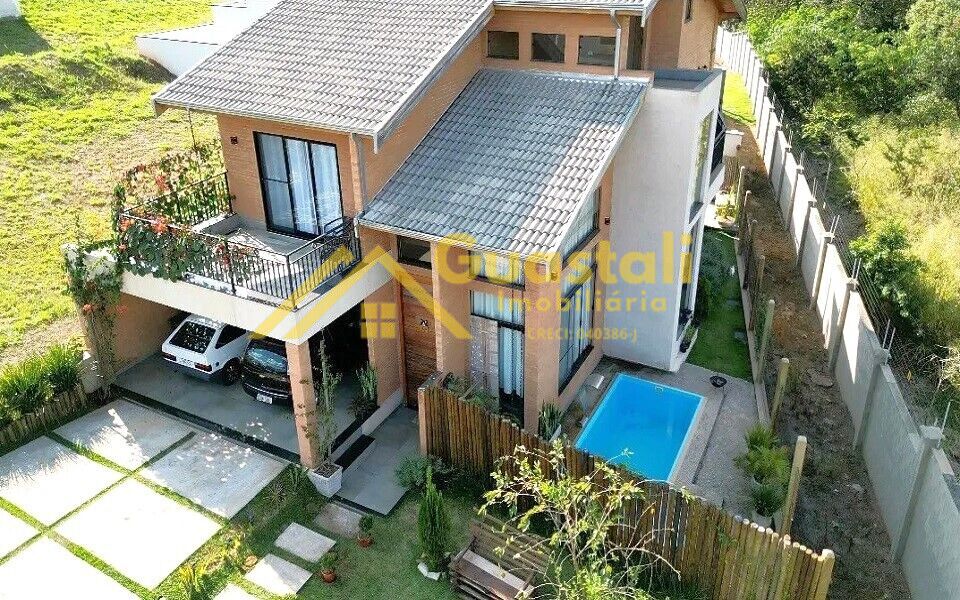 Casa de Condomínio à venda com 3 quartos, 253m² - Foto 2