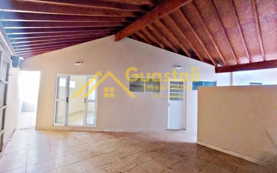 Casa à venda com 2 quartos, 109m² - Foto 3