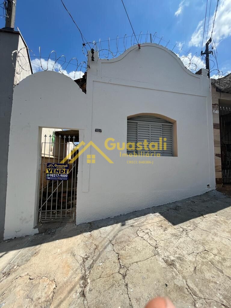 Casa à venda com 2 quartos, 70m² - Foto 1