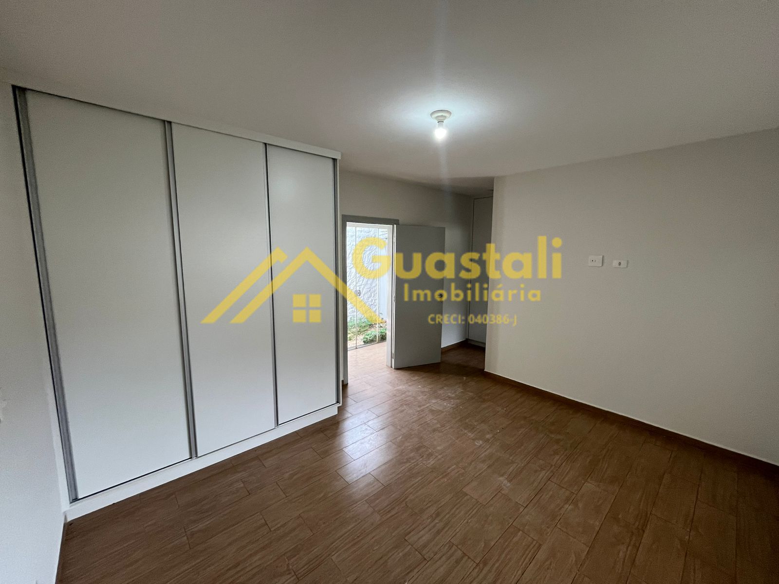 Casa à venda com 2 quartos, 235m² - Foto 9