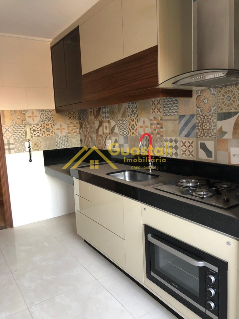 Apartamento à venda com 2 quartos, 72m² - Foto 1