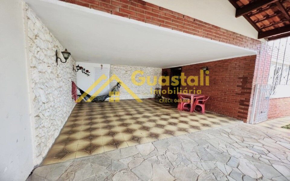 Casa à venda com 3 quartos, 170m² - Foto 2