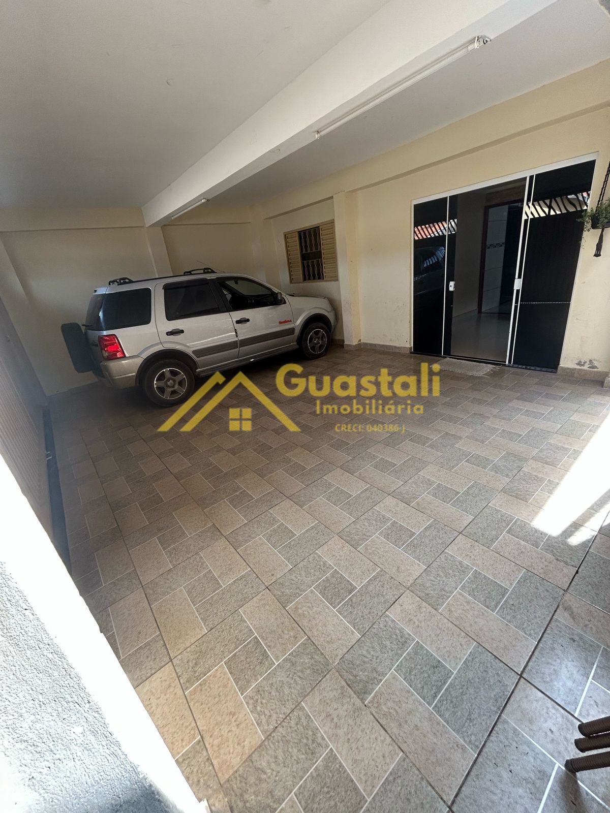 Casa à venda com 4 quartos, 169m² - Foto 2