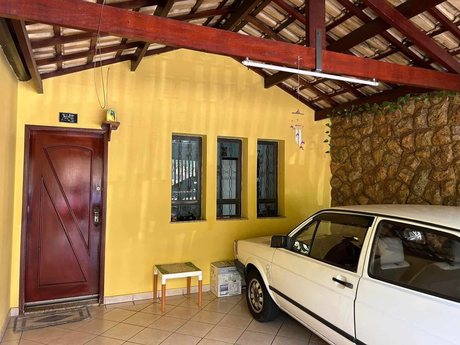 Casa à venda com 3 quartos, 90m² - Foto 2