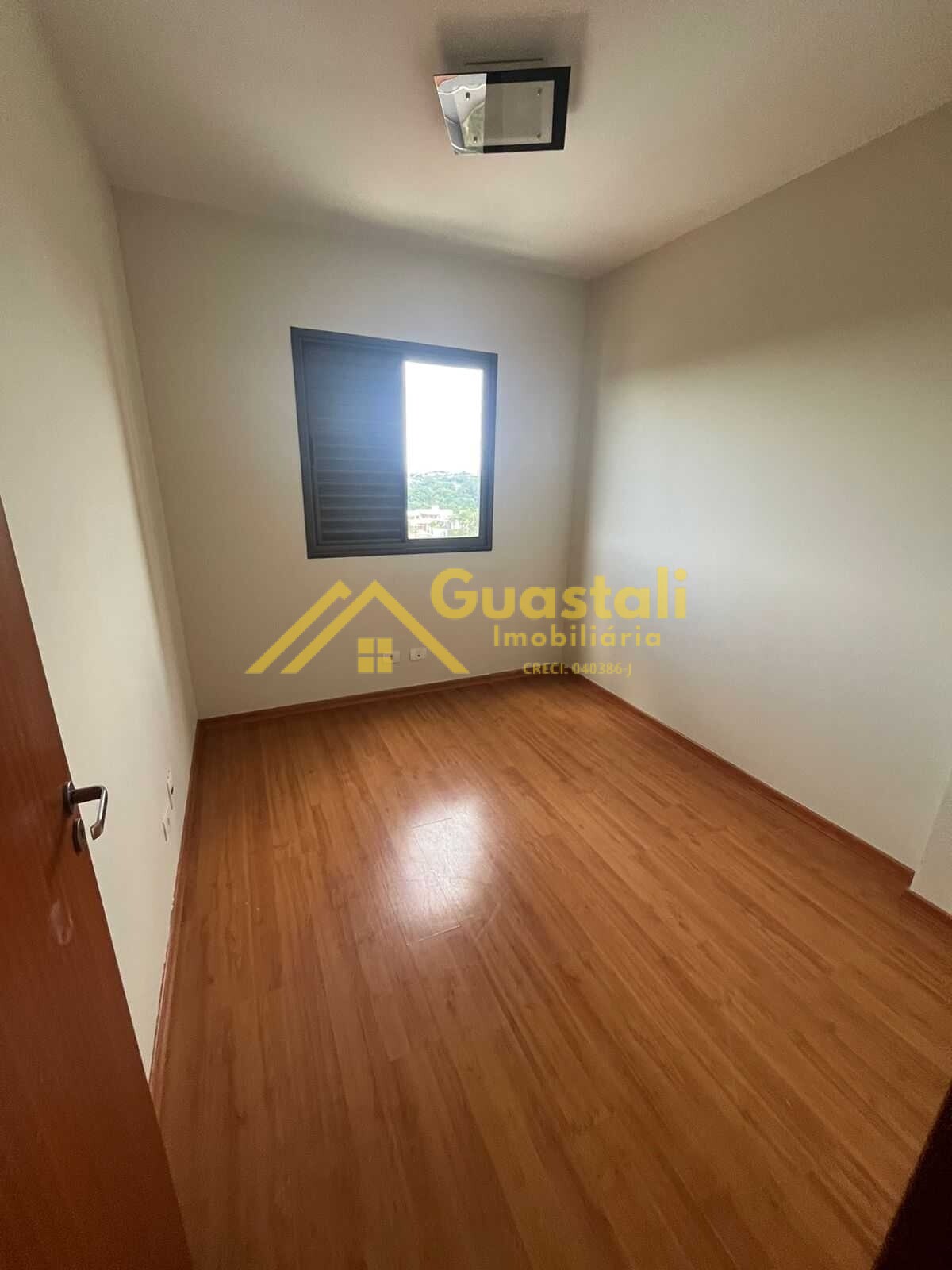 Apartamento à venda com 3 quartos, 85m² - Foto 4