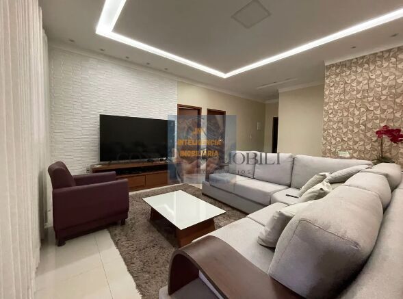 Casa, 4 quartos, 200 m² - Foto 2
