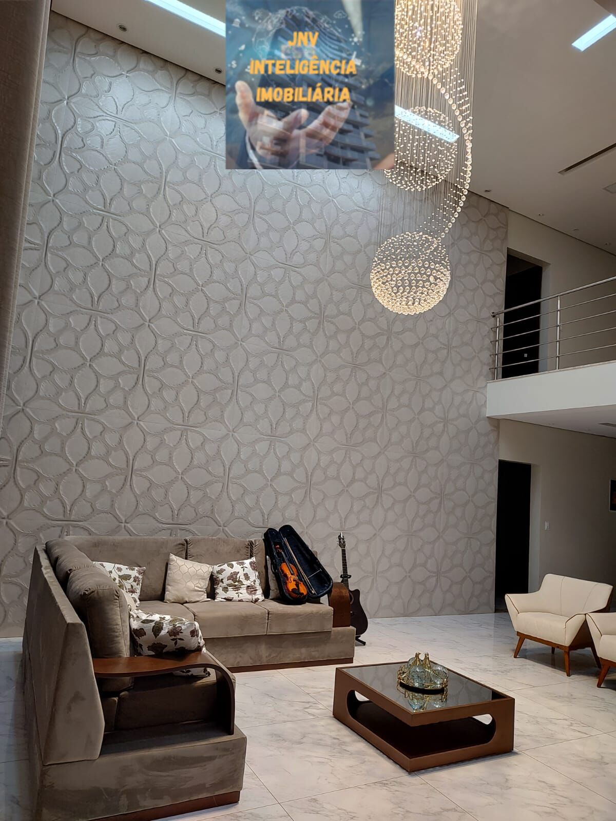 Casa à venda com 6 quartos, 600m² - Foto 2