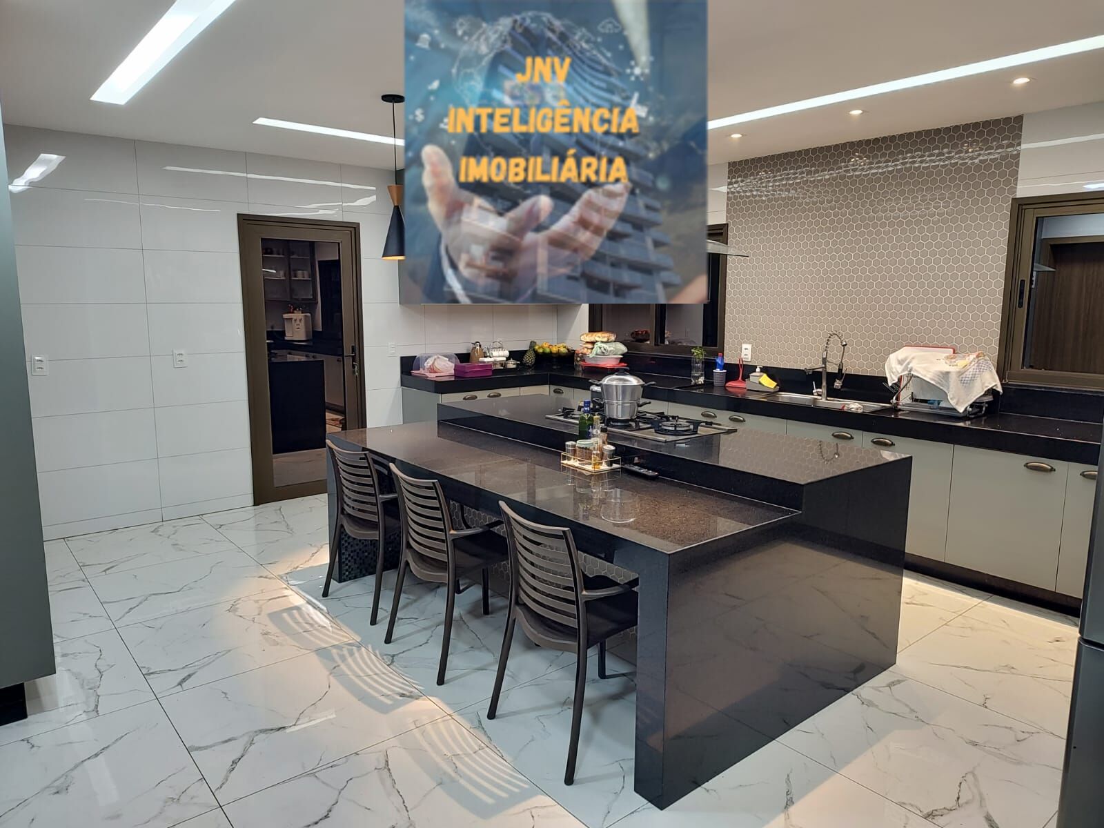 Casa à venda com 6 quartos, 600m² - Foto 19