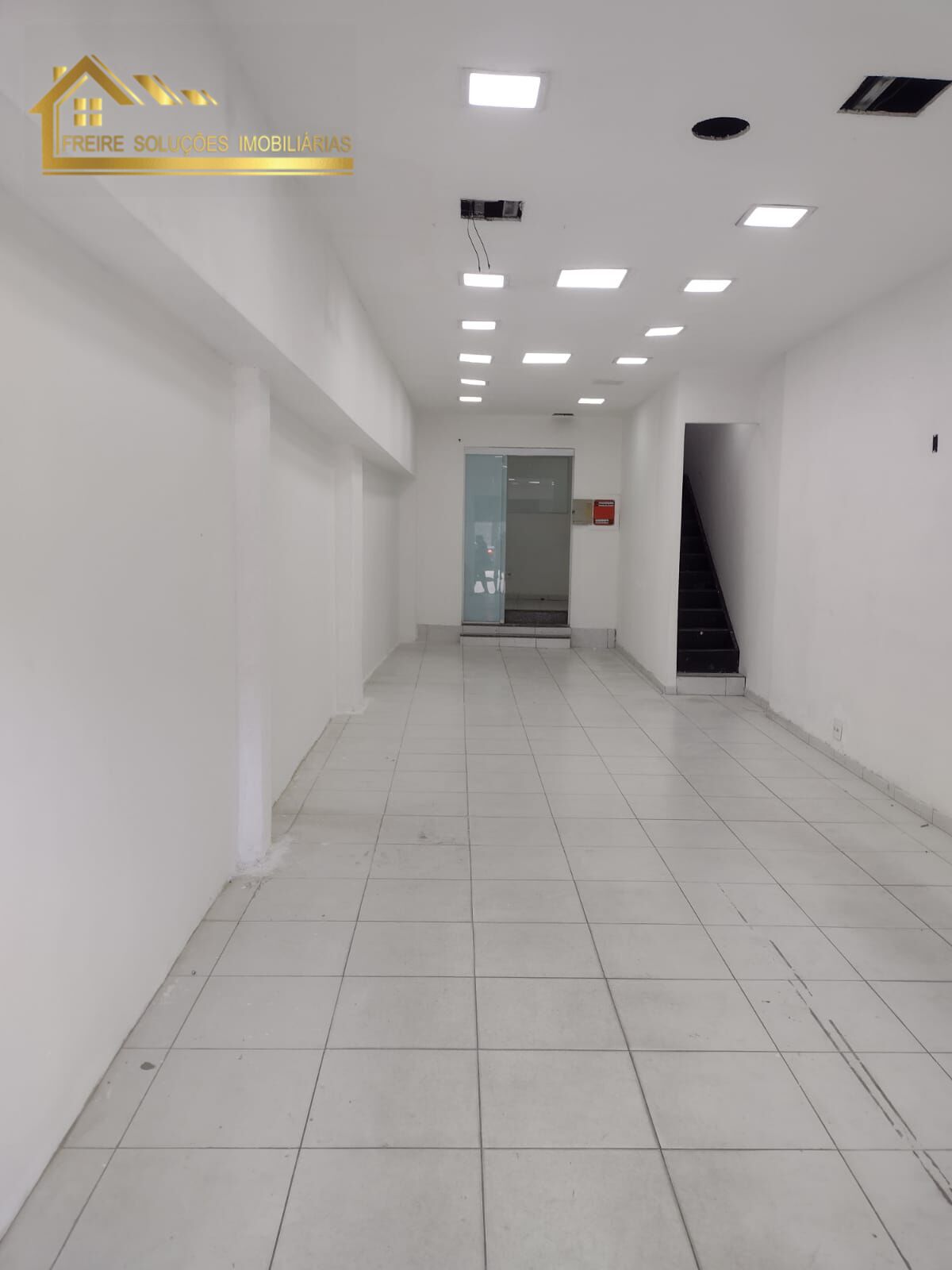 Loja-Salão, 56 m² - Foto 1