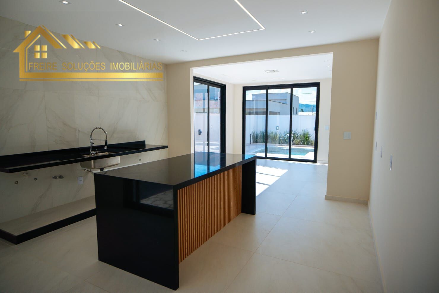 Casa, 3 quartos, 258 m² - Foto 4