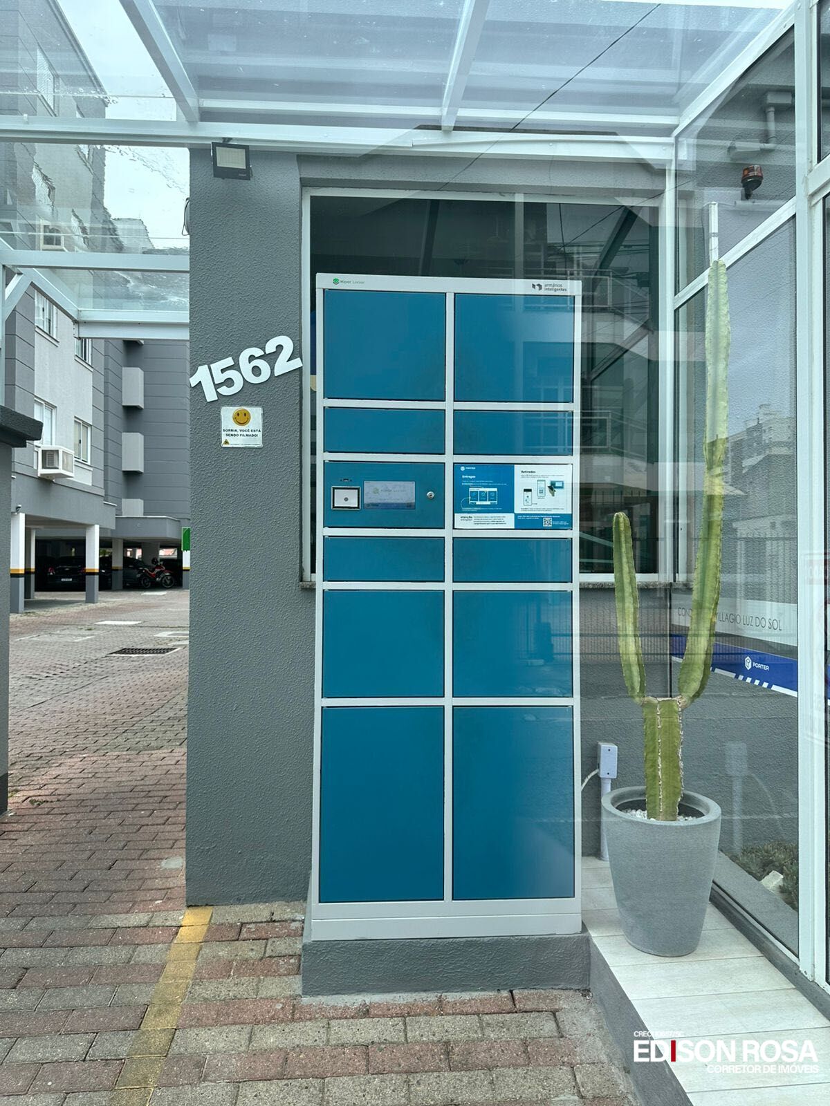 Apartamento à venda em Areias, São José SC - 2 quartos, Semi Mobiliado com Elevador mais Vaga Livre e Coberta.