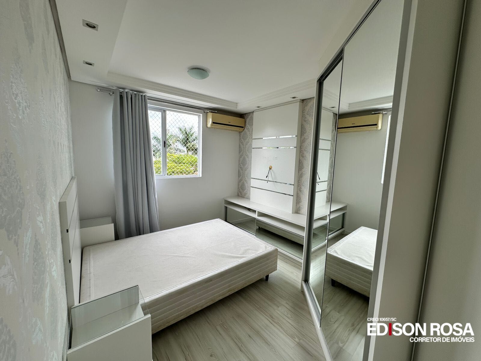 Apartamento à venda em Areias, São José SC - 2 quartos, Semi Mobiliado com Elevador mais Vaga Livre e Coberta.