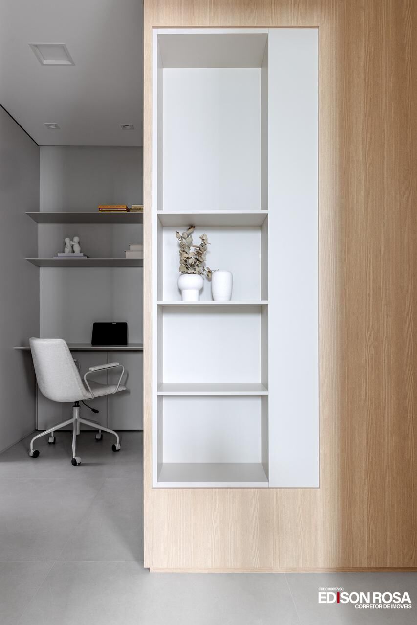 Apartamento Manhattan Home Club à venda em São José SC, Floresta: 3 suítes de 133,05m² com 2 vagas livres mais hobby box de 3,00m² próximo a Florianópolis.