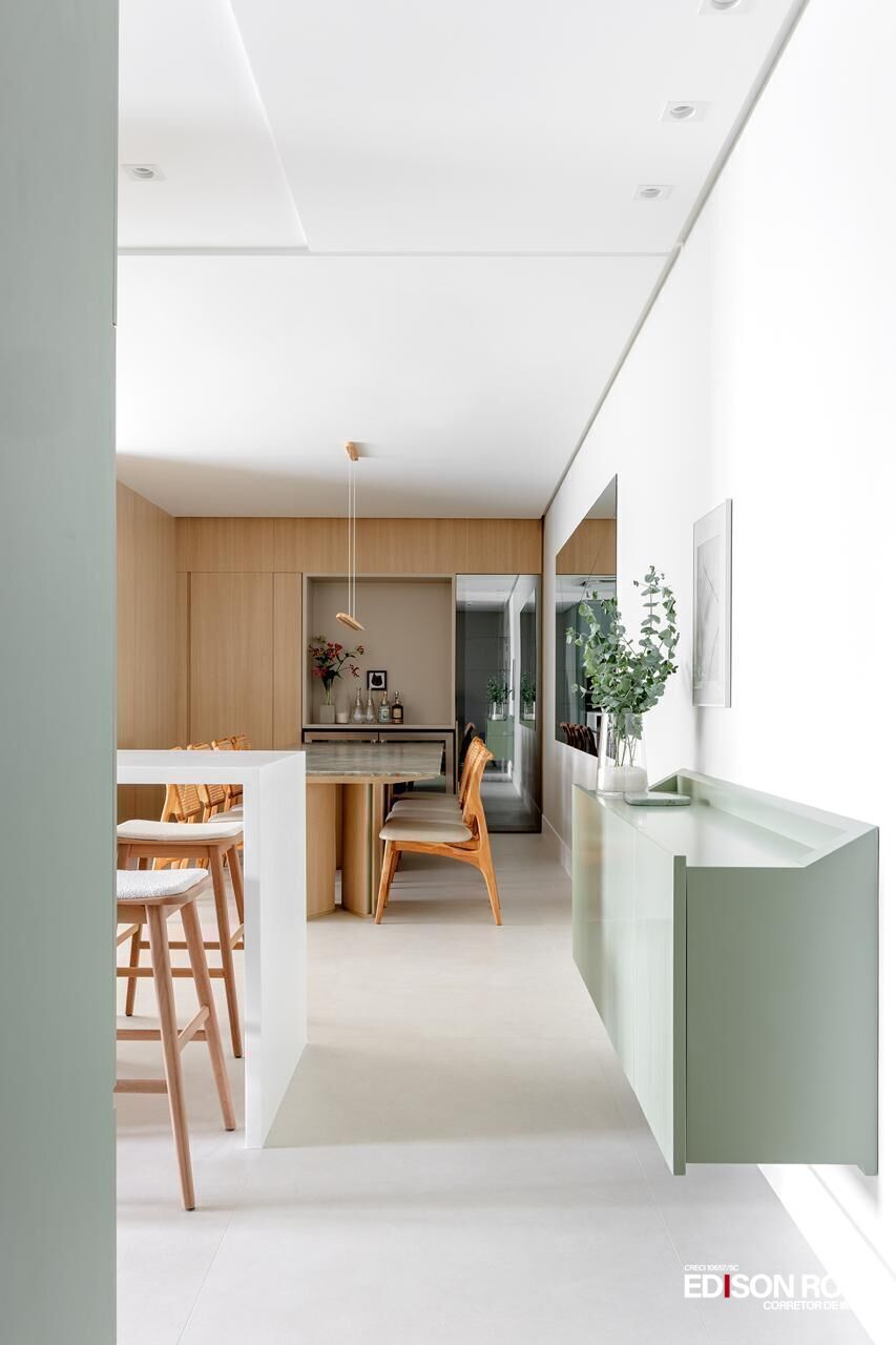 Apartamento Manhattan Home Club à venda em São José SC, Floresta: 3 suítes de 133,05m² com 2 vagas livres mais hobby box de 3,00m² próximo a Florianópolis.
