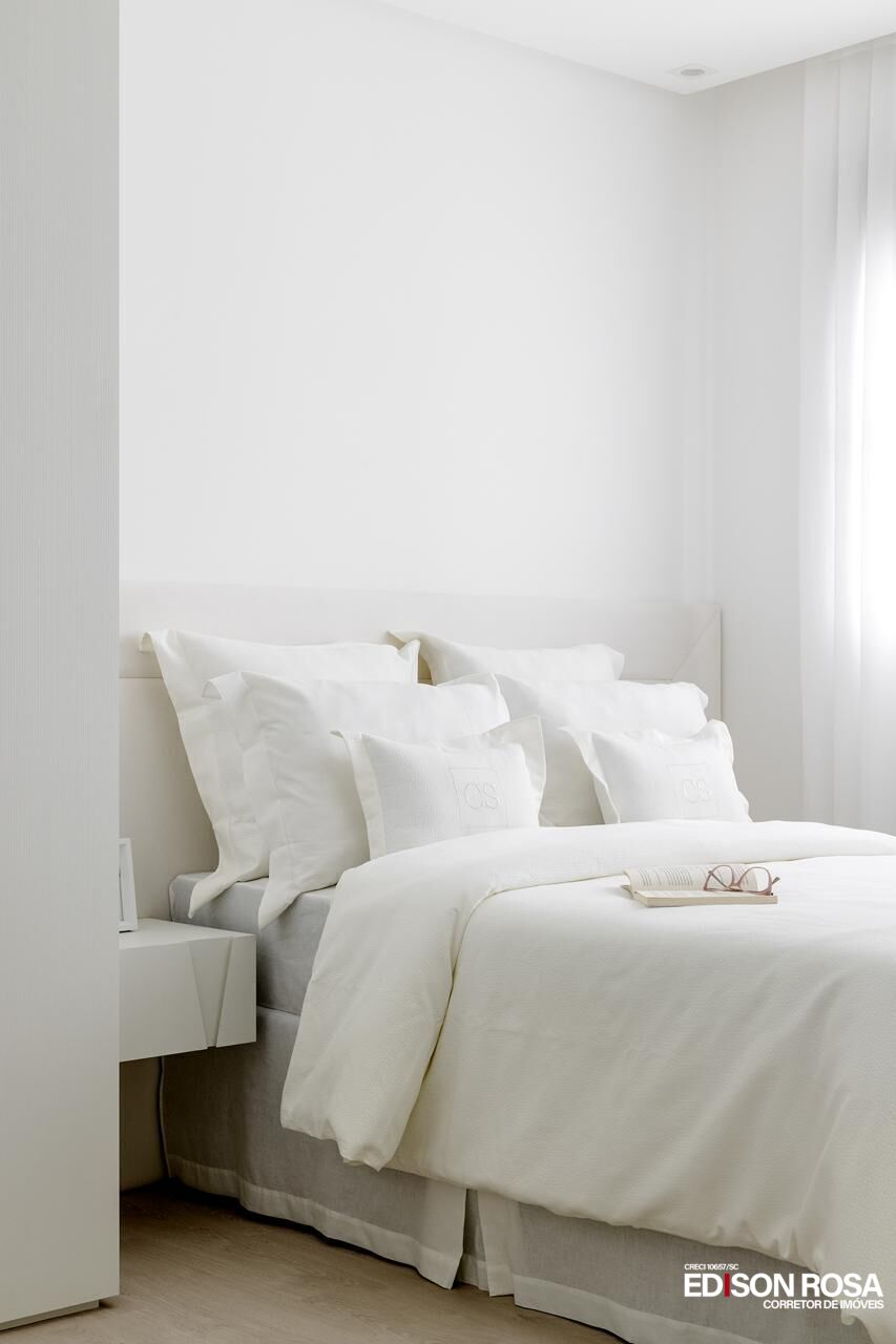 Apartamento Manhattan Home Club à venda em São José SC, Floresta: 3 suítes de 133,05m² com 2 vagas livres mais hobby box de 3,00m² próximo a Florianópolis.