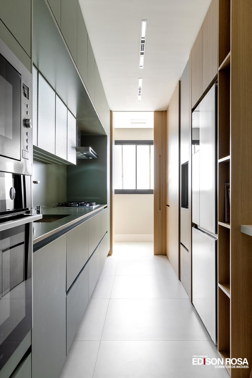 Apartamento Manhattan Home Club à venda em São José SC, Floresta: 3 suítes de 133,05m² com 2 vagas livres mais hobby box de 3,00m² próximo a Florianópolis.