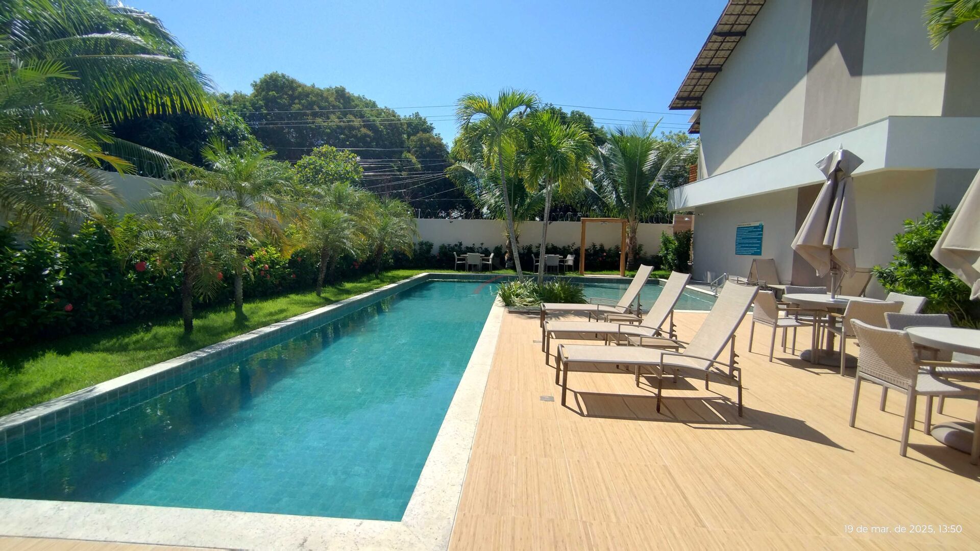 Apartamento à venda com 2 quartos, 75m² - Foto 1