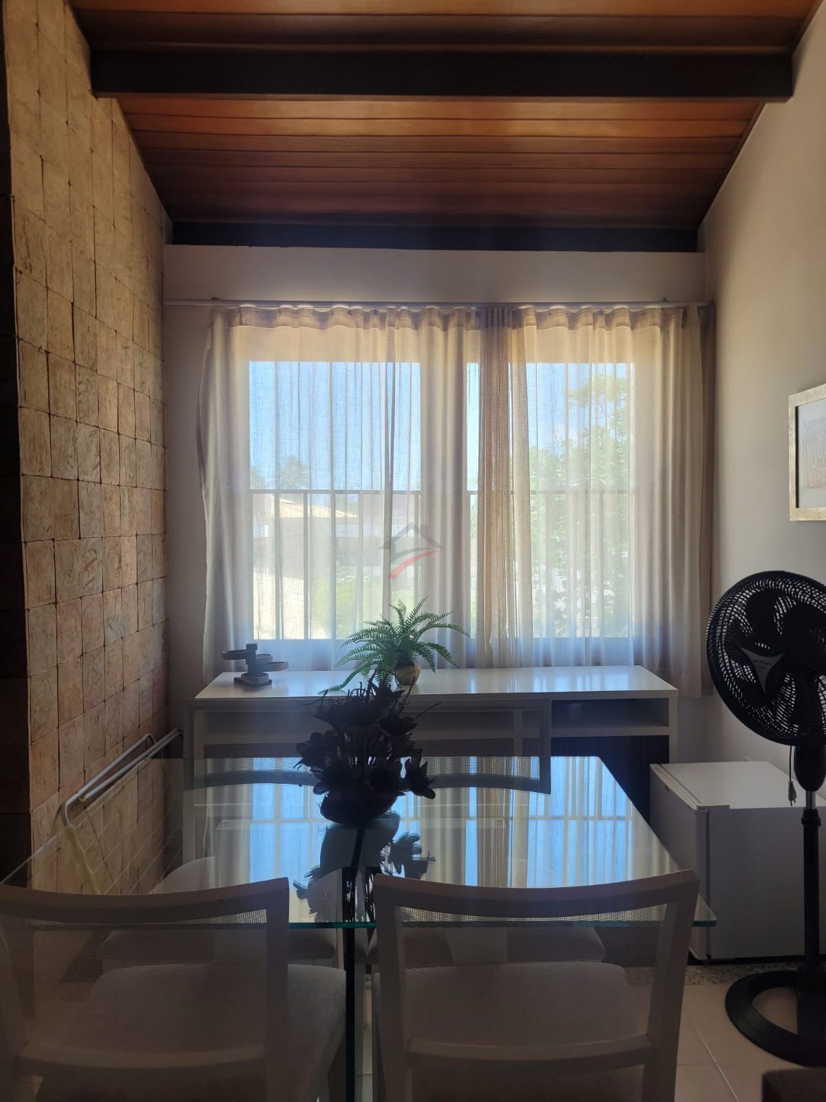 Casa à venda com 2 quartos, 75m² - Foto 1