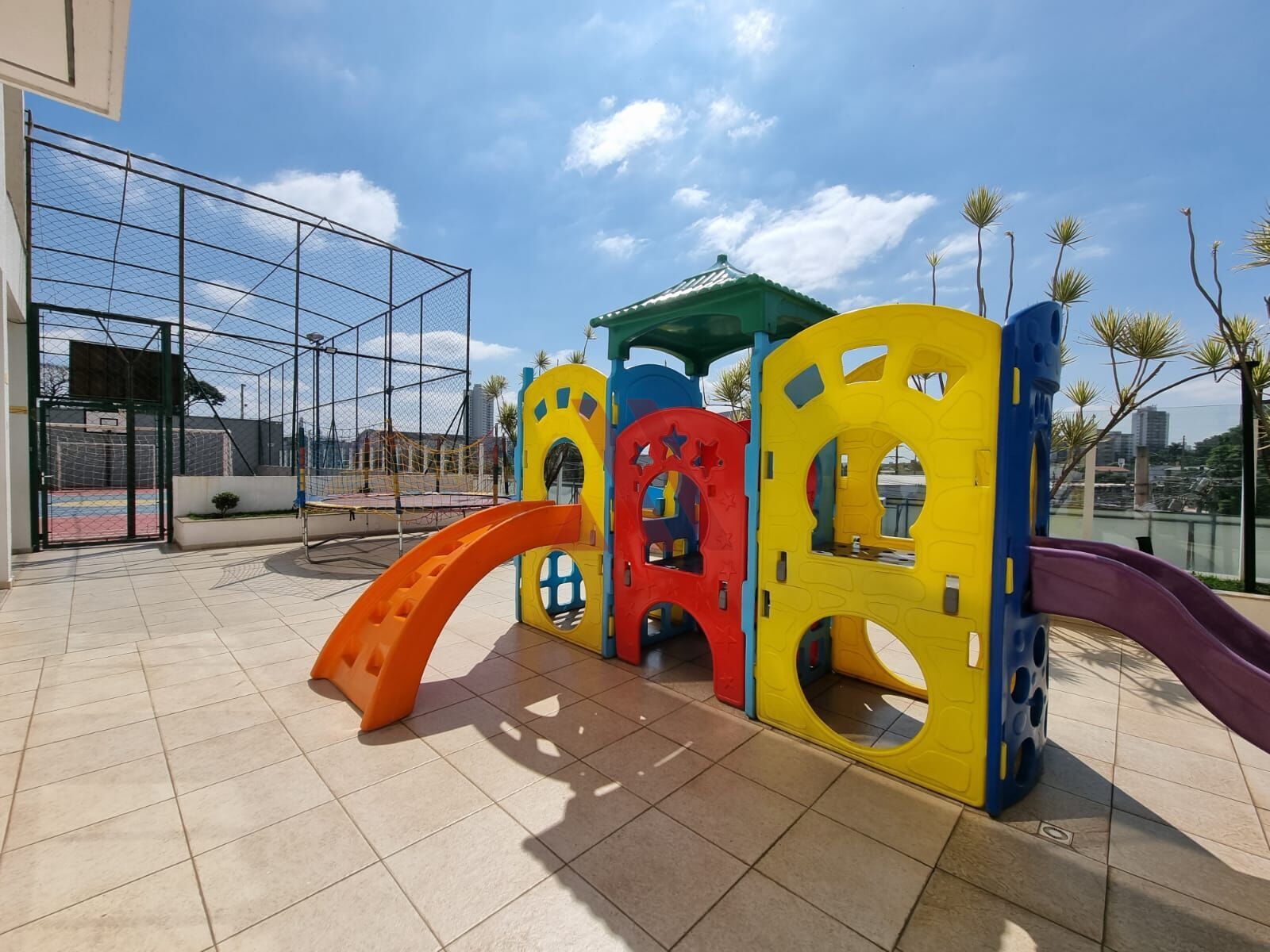 Apartamento para alugar com 2 quartos, 68m² - Foto 32