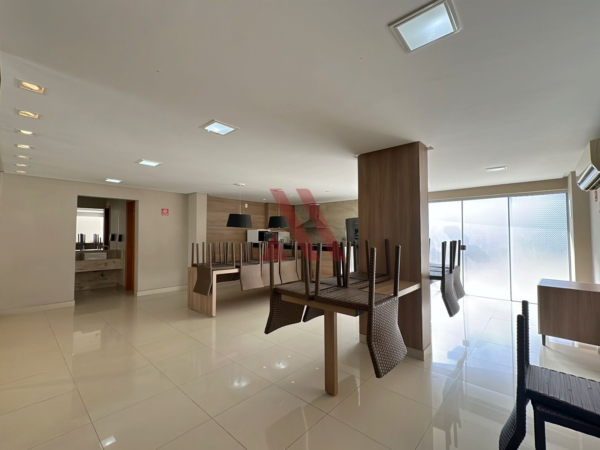 Apartamento à venda com 2 quartos, 75m² - Foto 17
