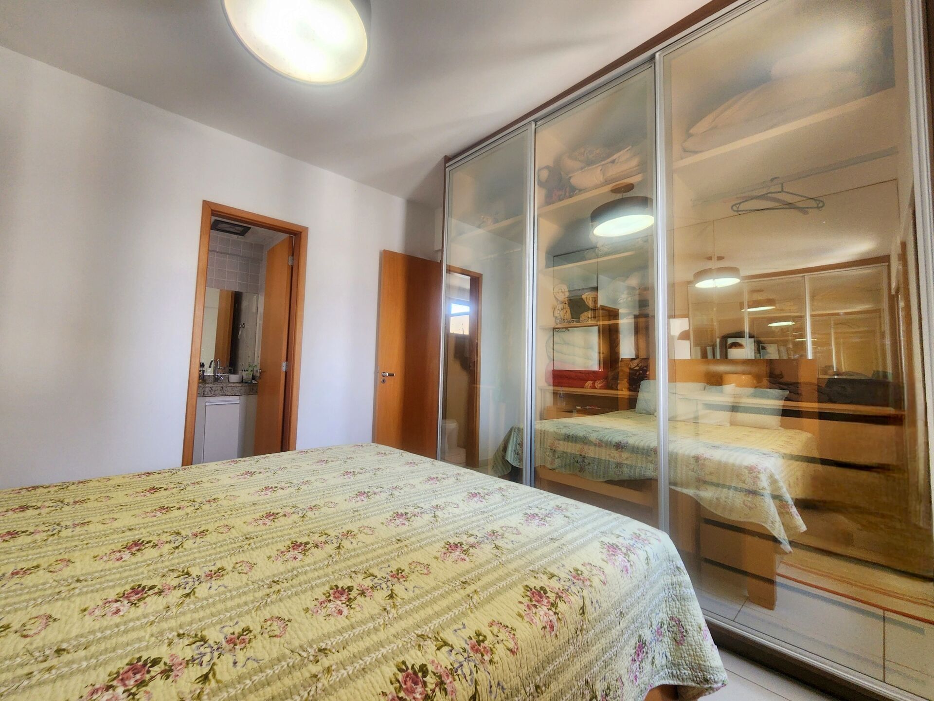 Apartamento para alugar com 1 quarto, 80m² - Foto 8