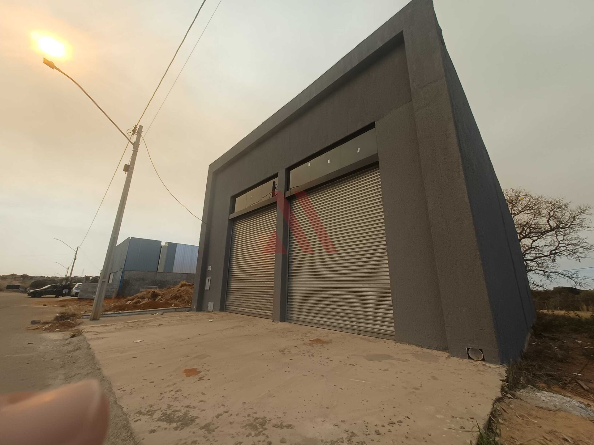 Loja-Salão, 200 m² - Foto 1