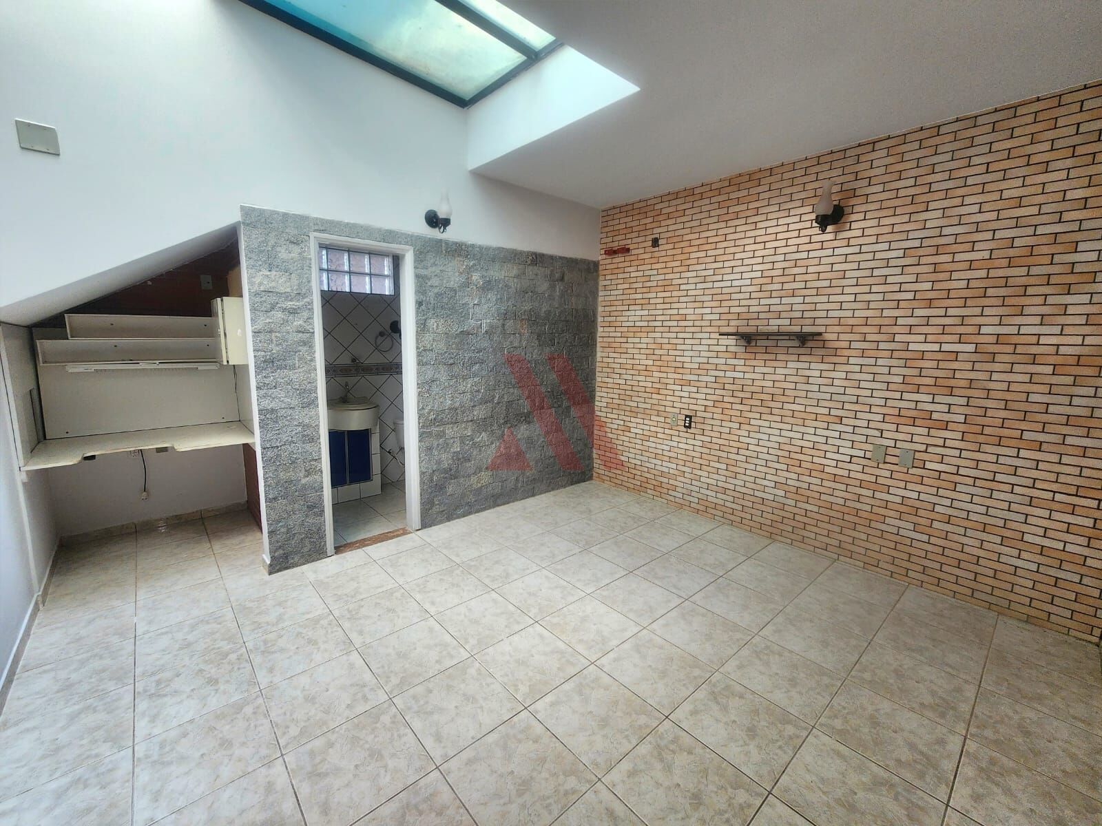 Sobrado, 11 quartos, 303 m² - Foto 15