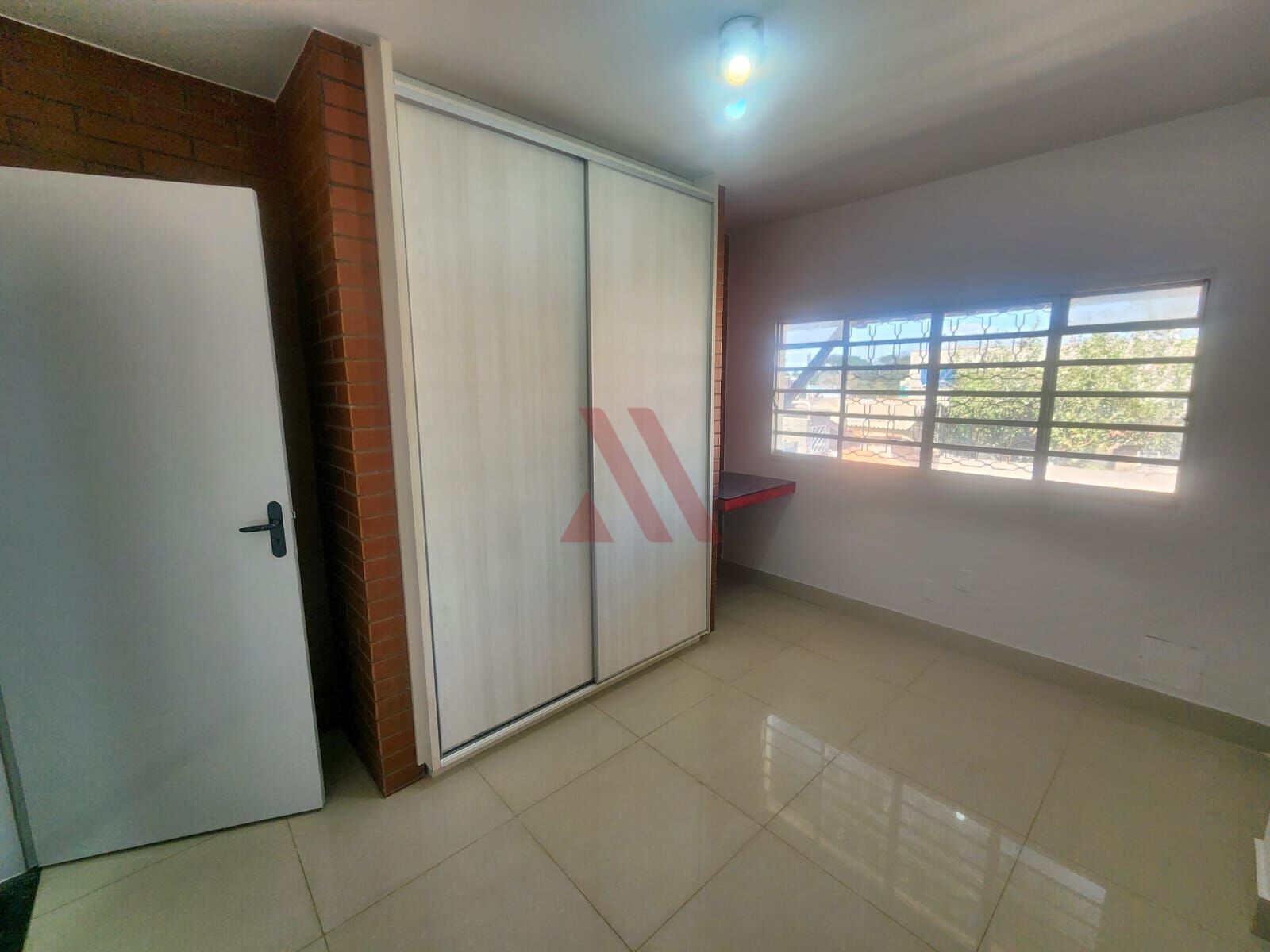 Sobrado, 11 quartos, 303 m² - Foto 10