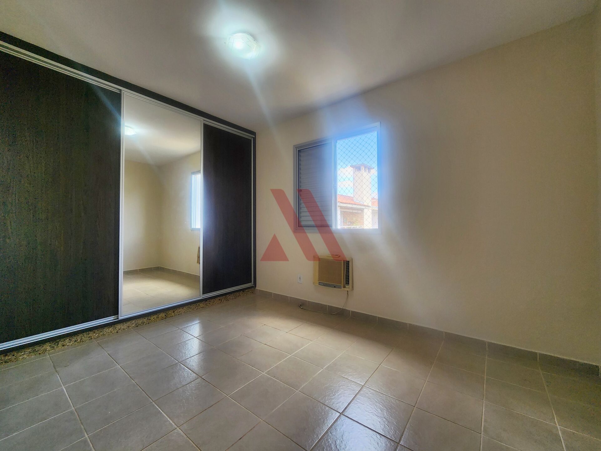 Apartamento para alugar com 2 quartos, 64m² - Foto 8
