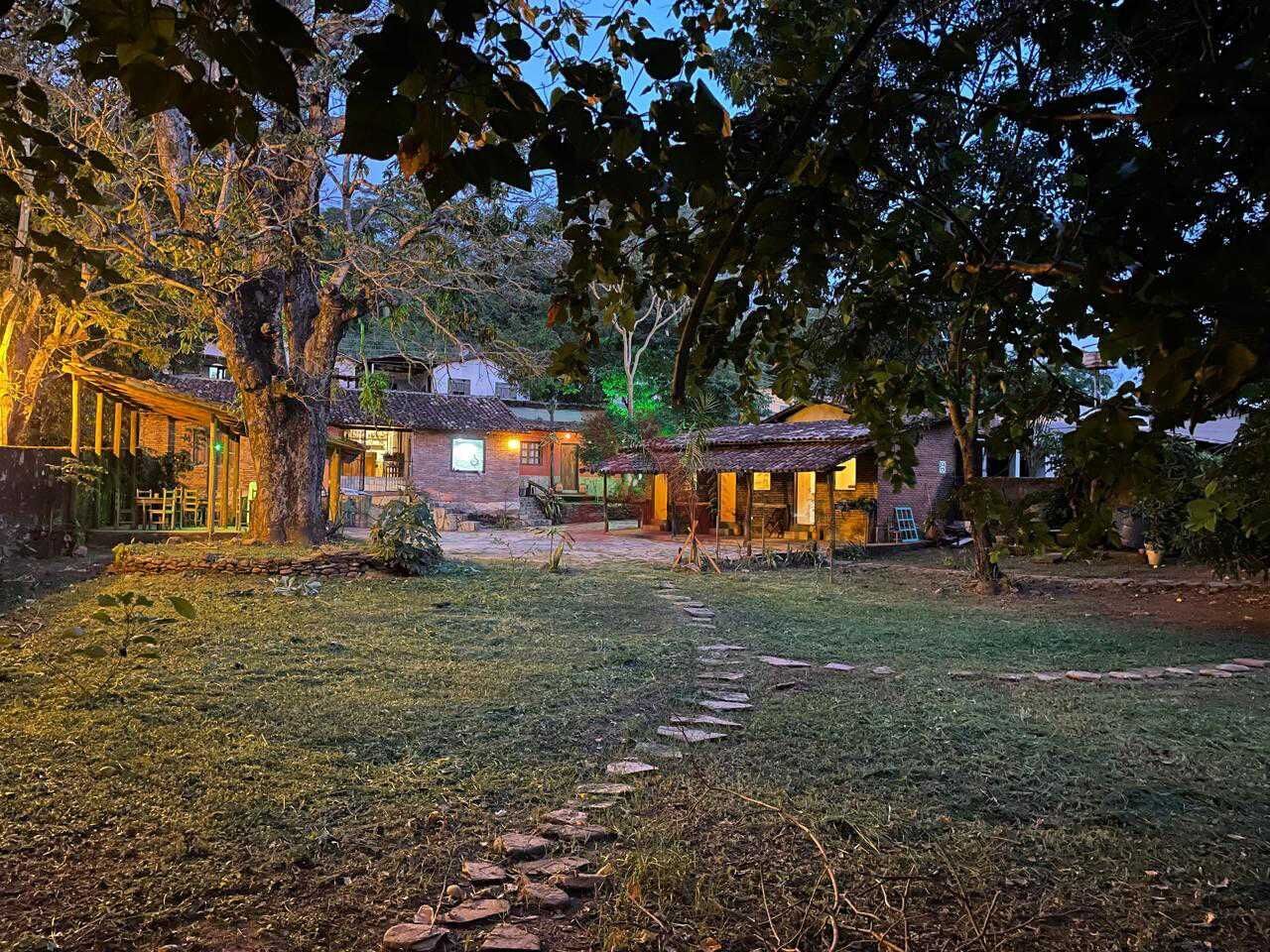 Hotel, 8 quartos, 400 m² - Foto 1