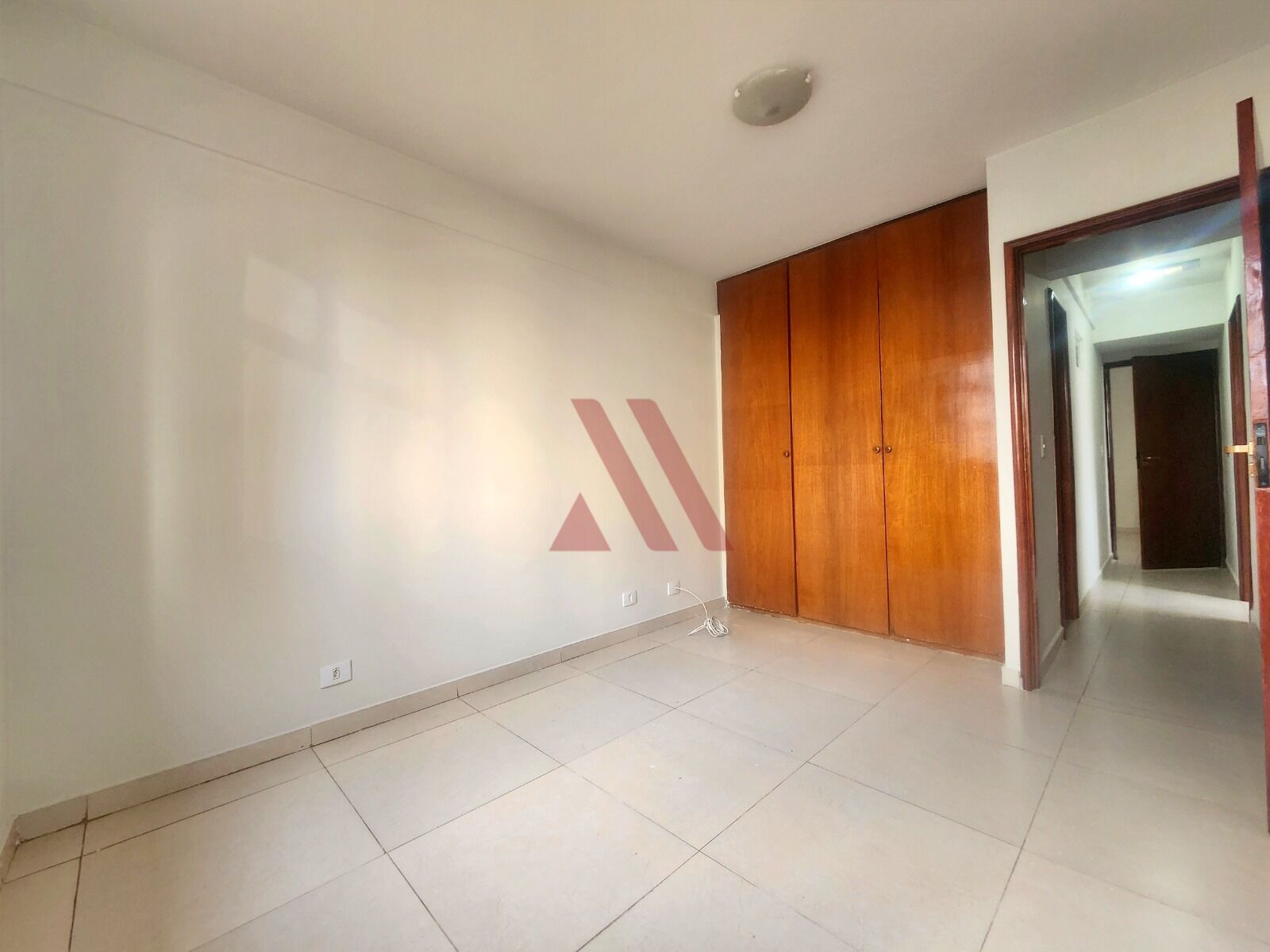 Apartamento para alugar com 2 quartos, 75m² - Foto 6