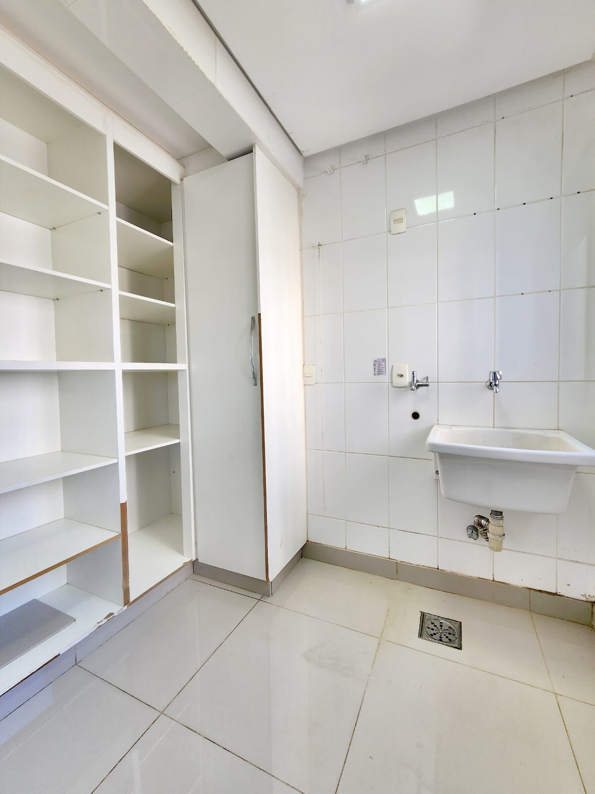 Apartamento para alugar com 3 quartos, 98m² - Foto 17