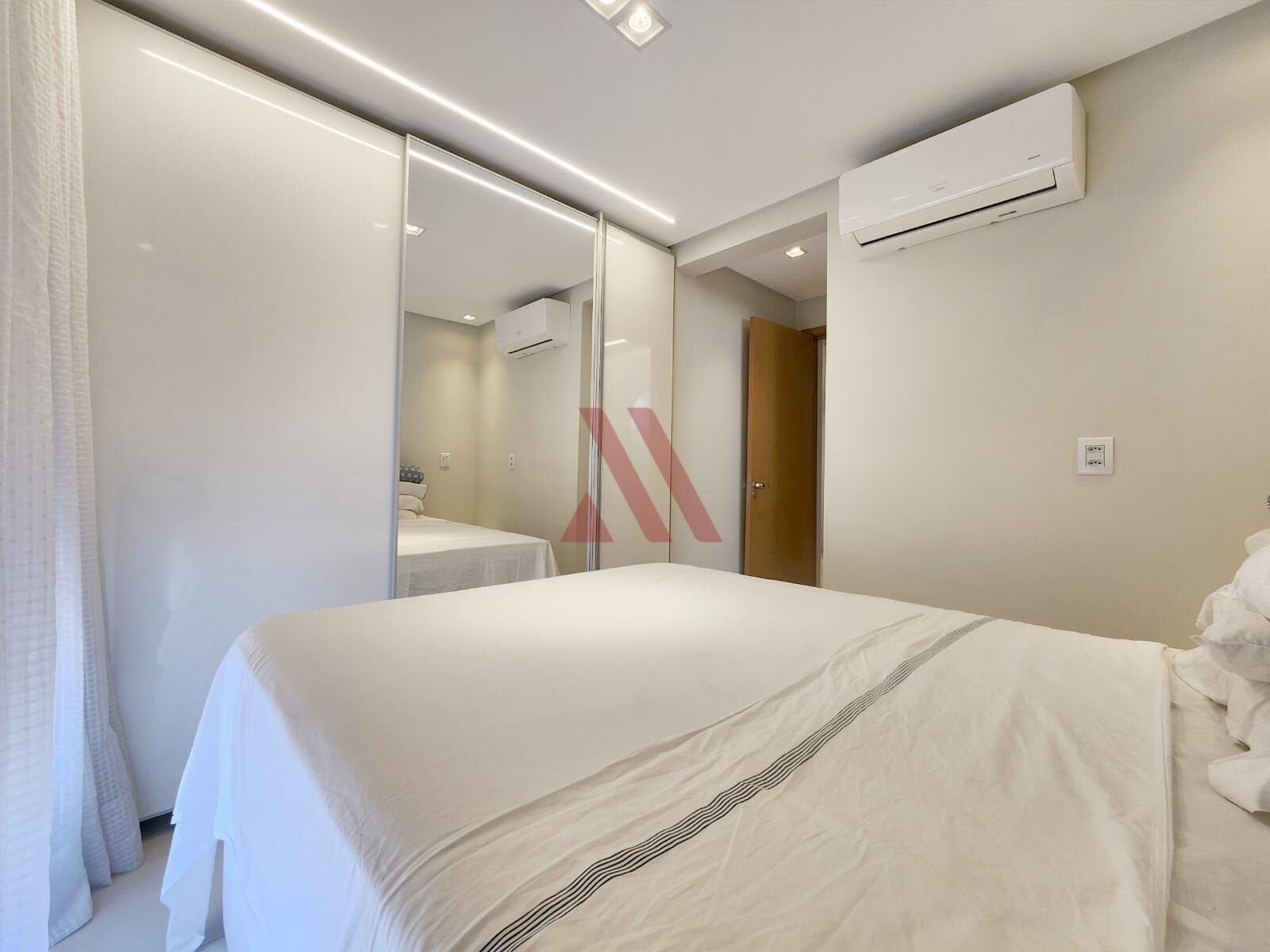 Apartamento à venda com 2 quartos, 60m² - Foto 11