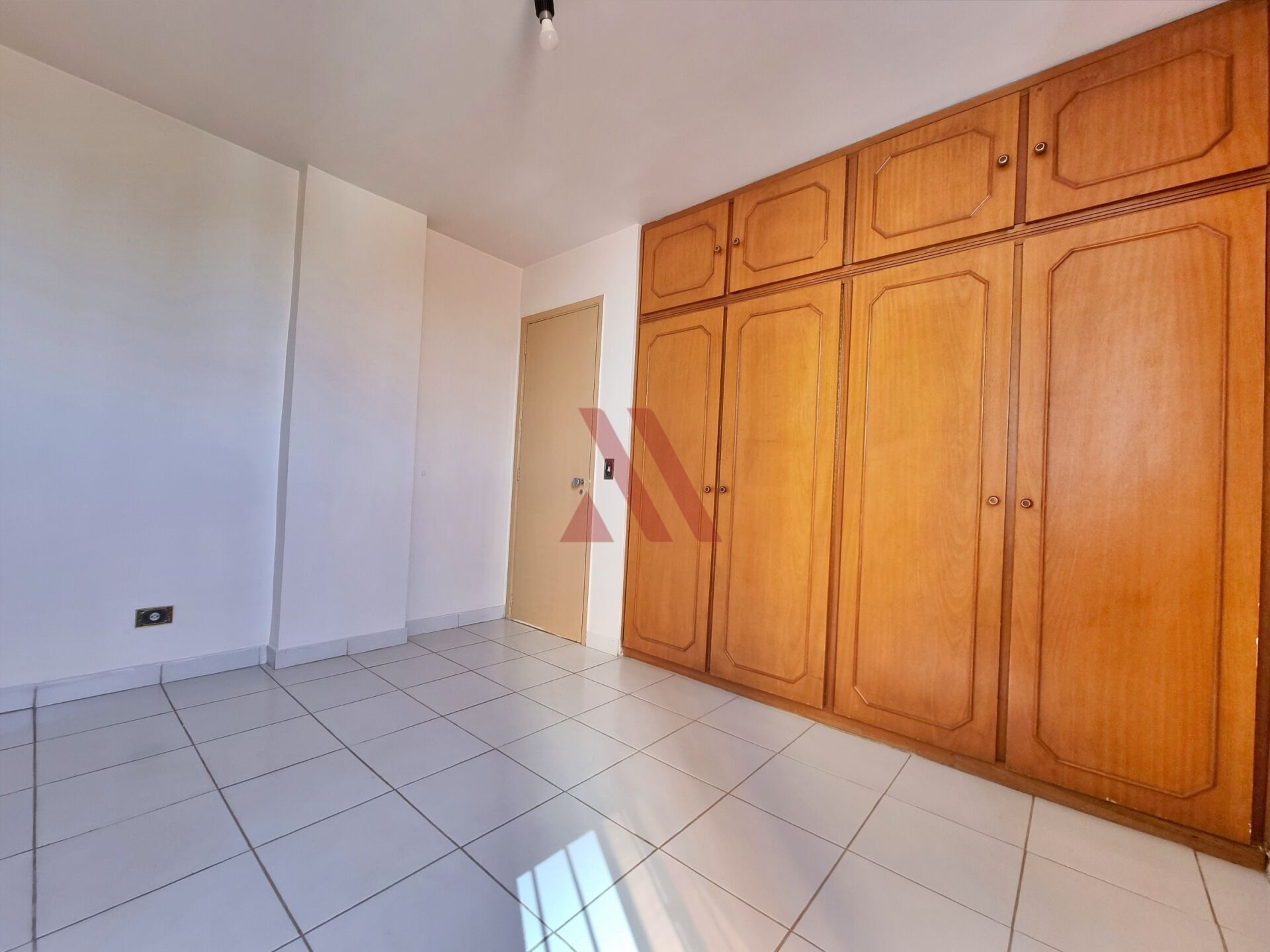 Apartamento para alugar com 2 quartos, 84m² - Foto 9