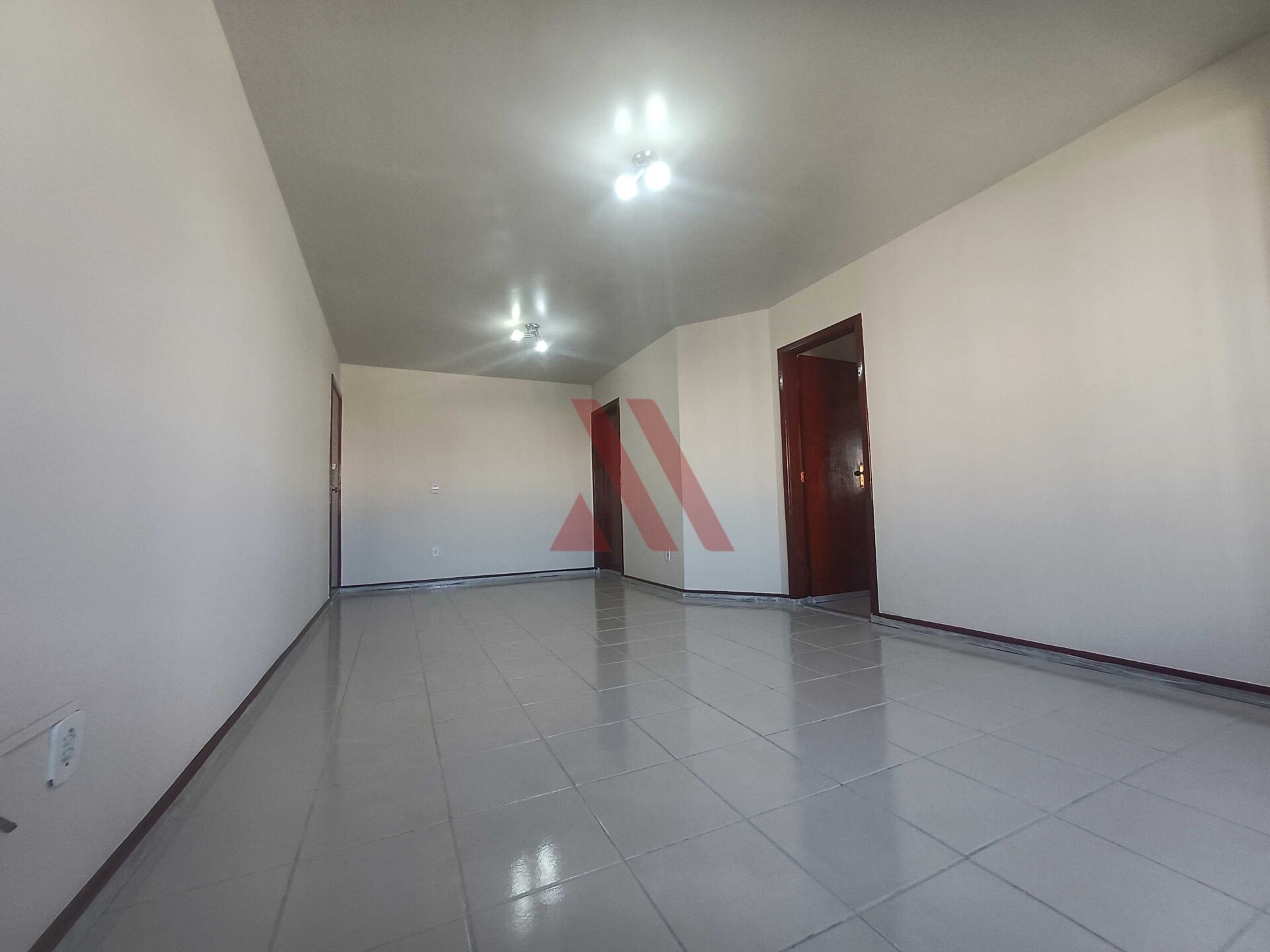 Apartamento para alugar com 3 quartos, 81m² - Foto 2