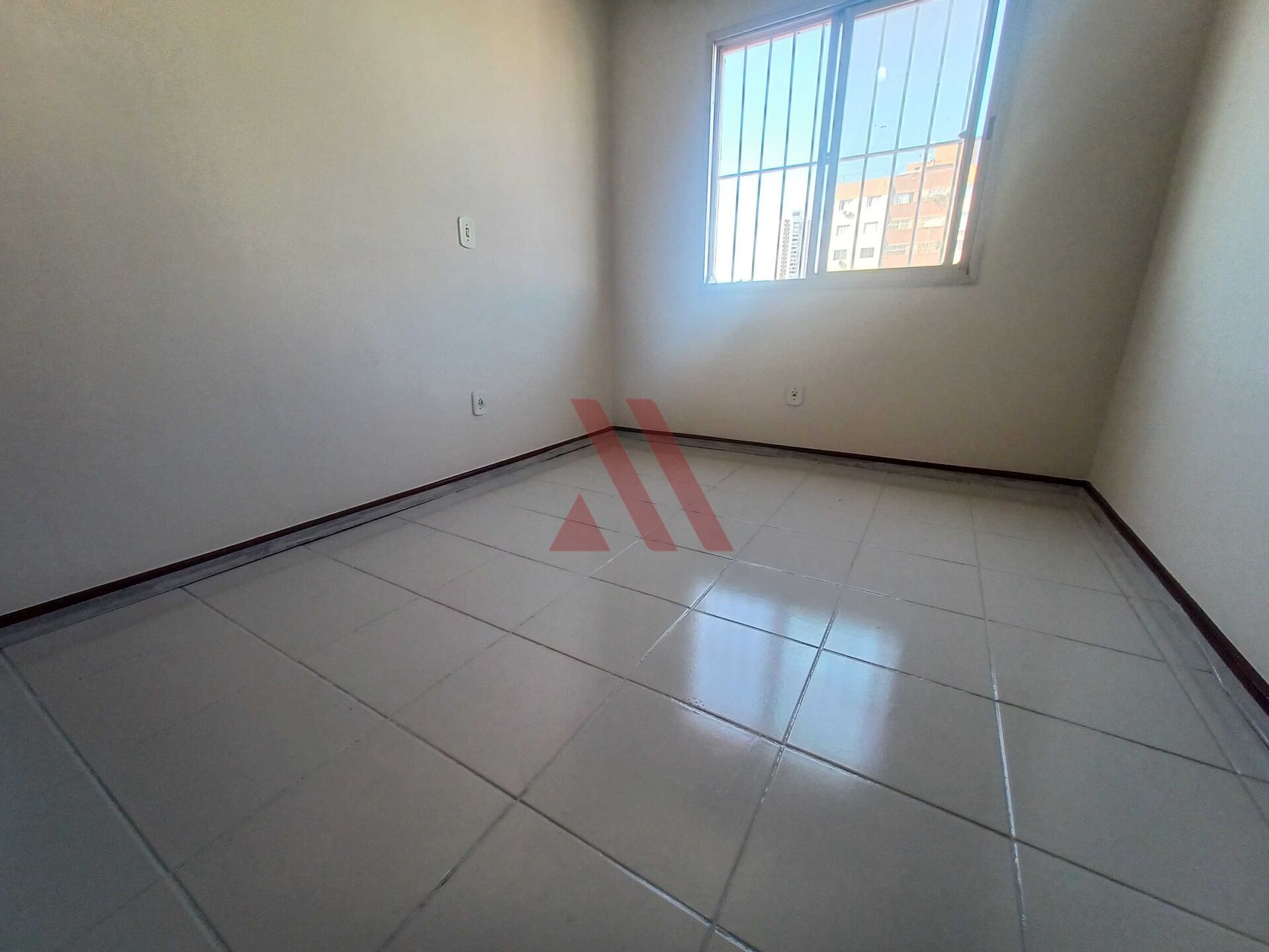 Apartamento para alugar com 3 quartos, 81m² - Foto 12