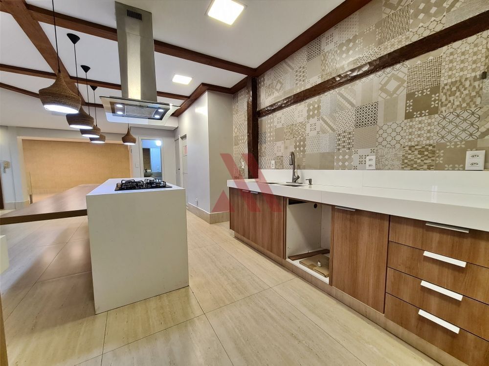 Cobertura para alugar com 4 quartos, 219m² - Foto 1