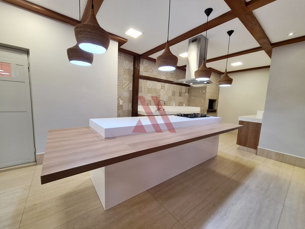 Cobertura para alugar com 4 quartos, 219m² - Foto 2