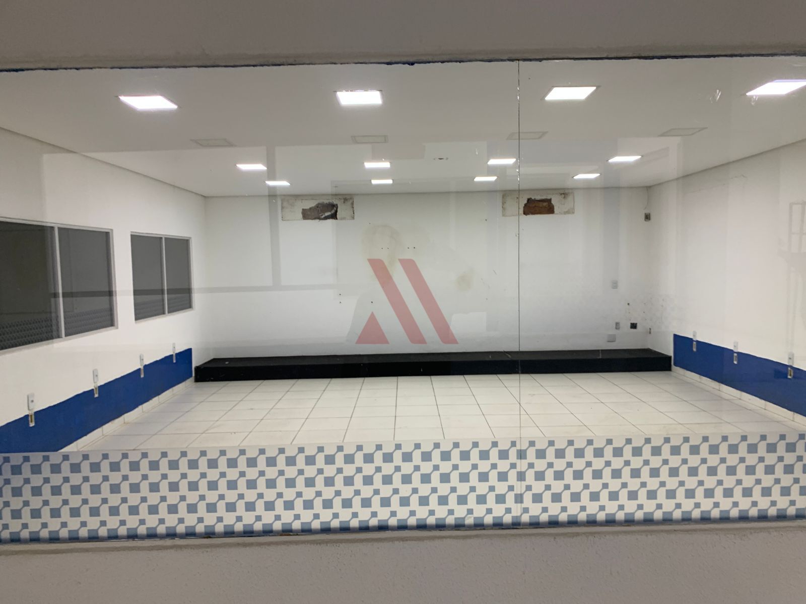 Sala-Conjunto, 300 m² - Foto 2