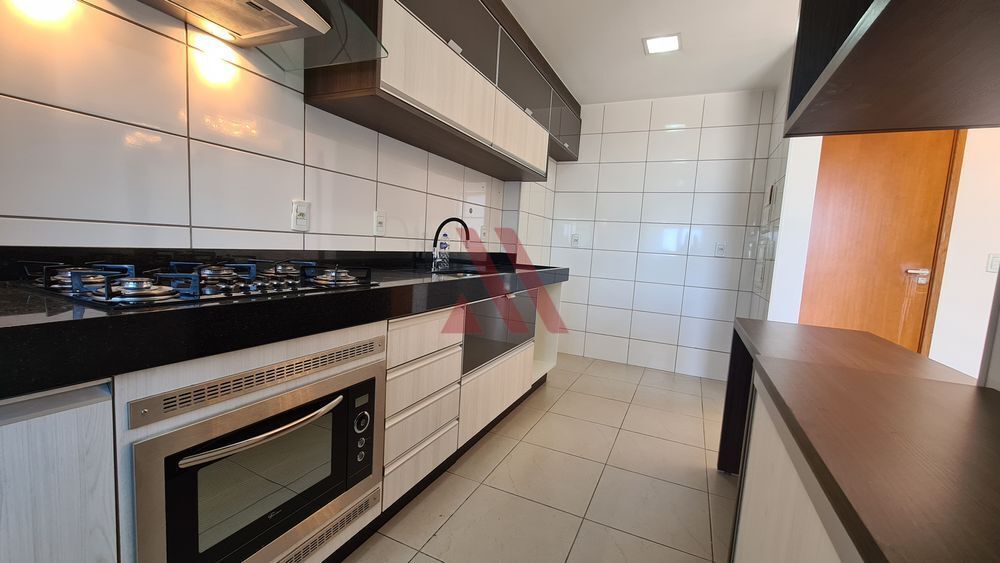 Apartamento para alugar com 2 quartos, 72m² - Foto 2