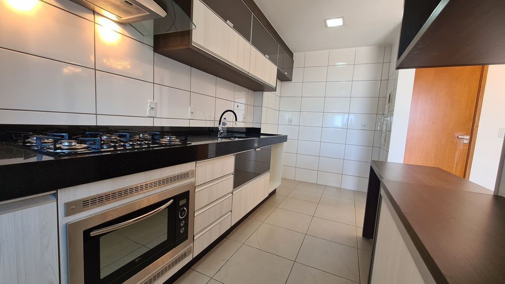 Apartamento para alugar com 2 quartos, 72m² - Foto 2