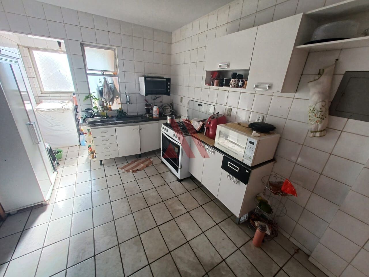 Apartamento à venda com 3 quartos, 93m² - Foto 3