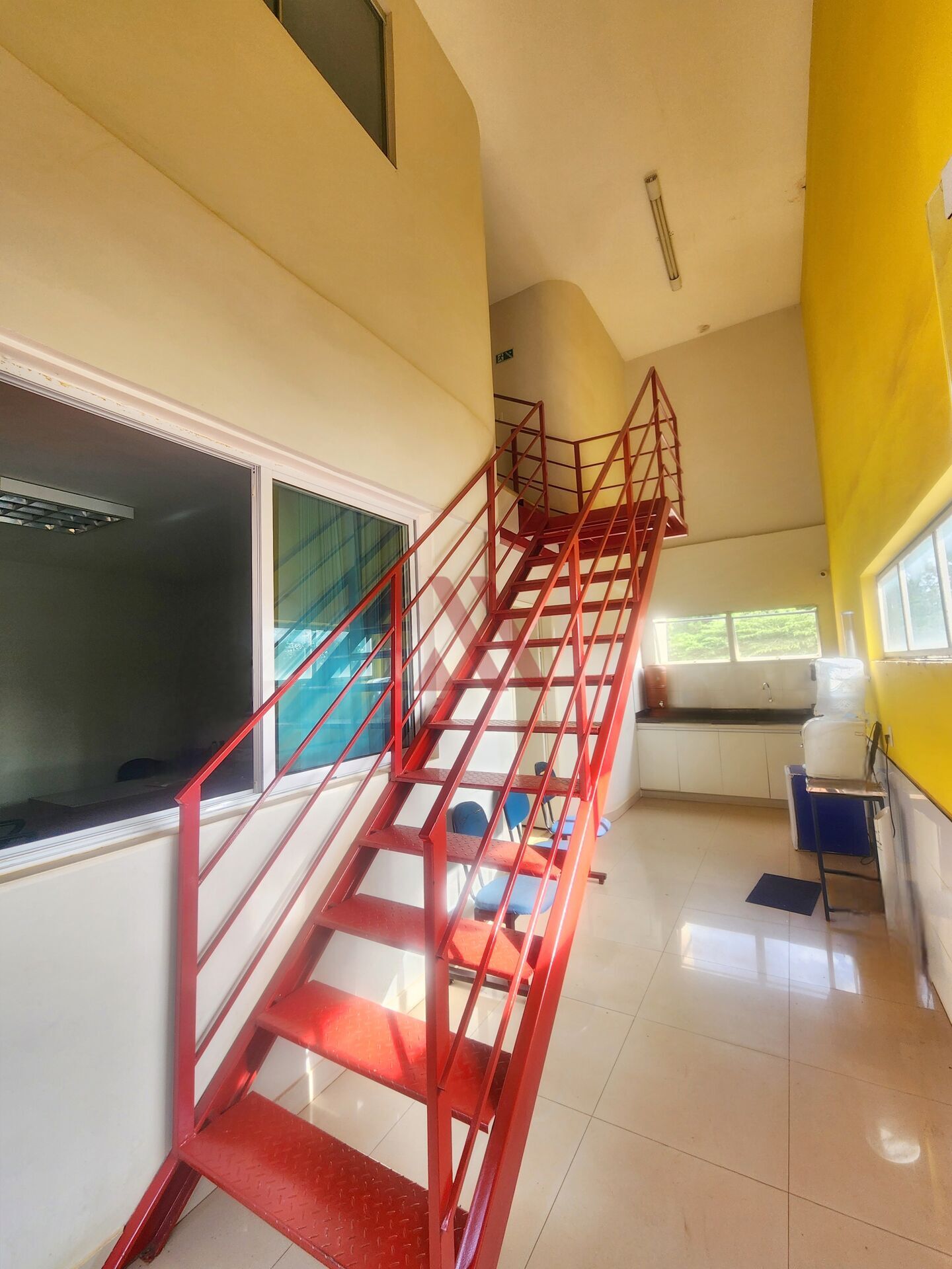 Prédio Inteiro para alugar com 16 quartos, 400m² - Foto 2