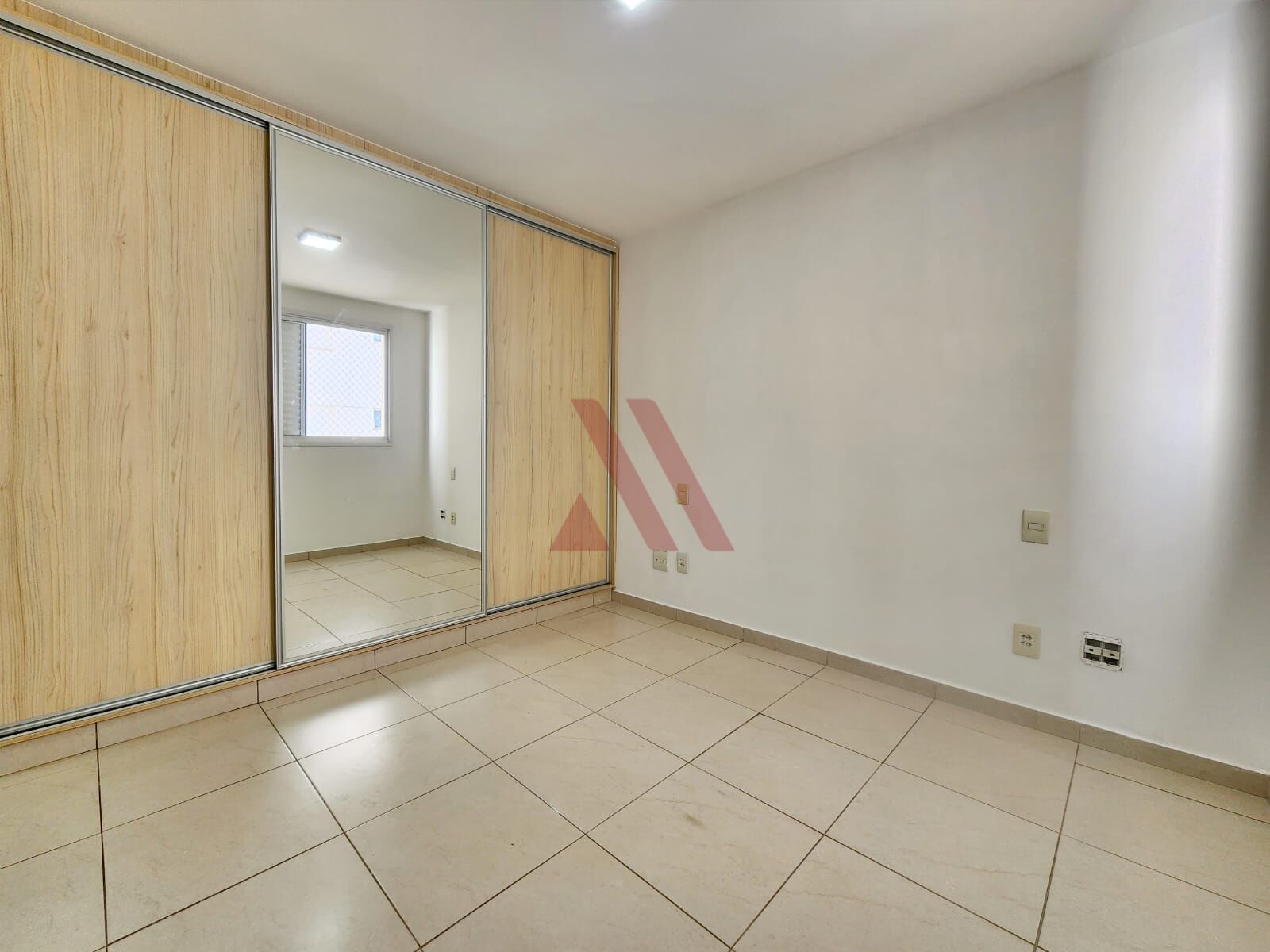 Apartamento para alugar com 2 quartos, 68m² - Foto 9