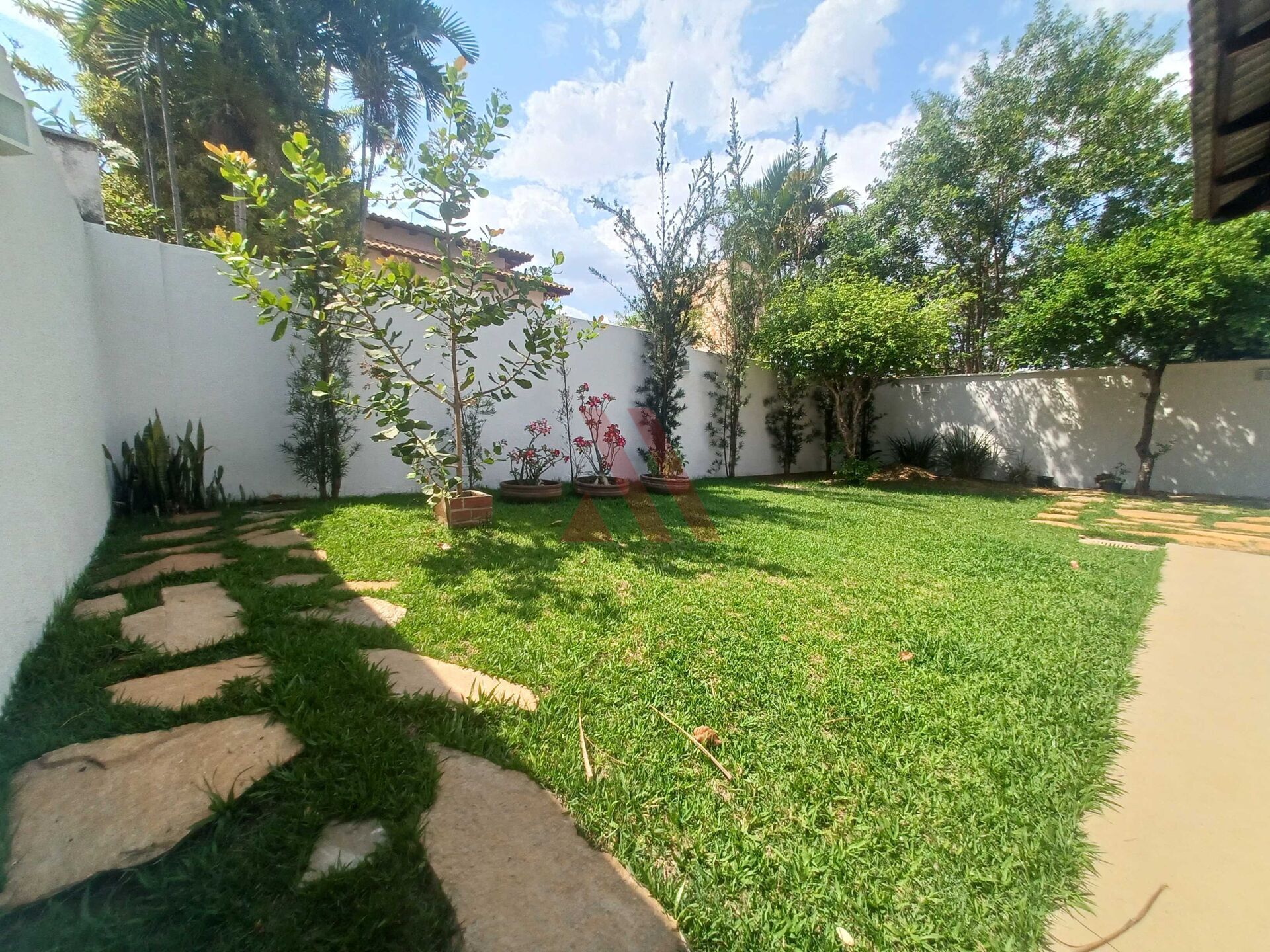 Casa, 3 quartos, 200 m² - Foto 1