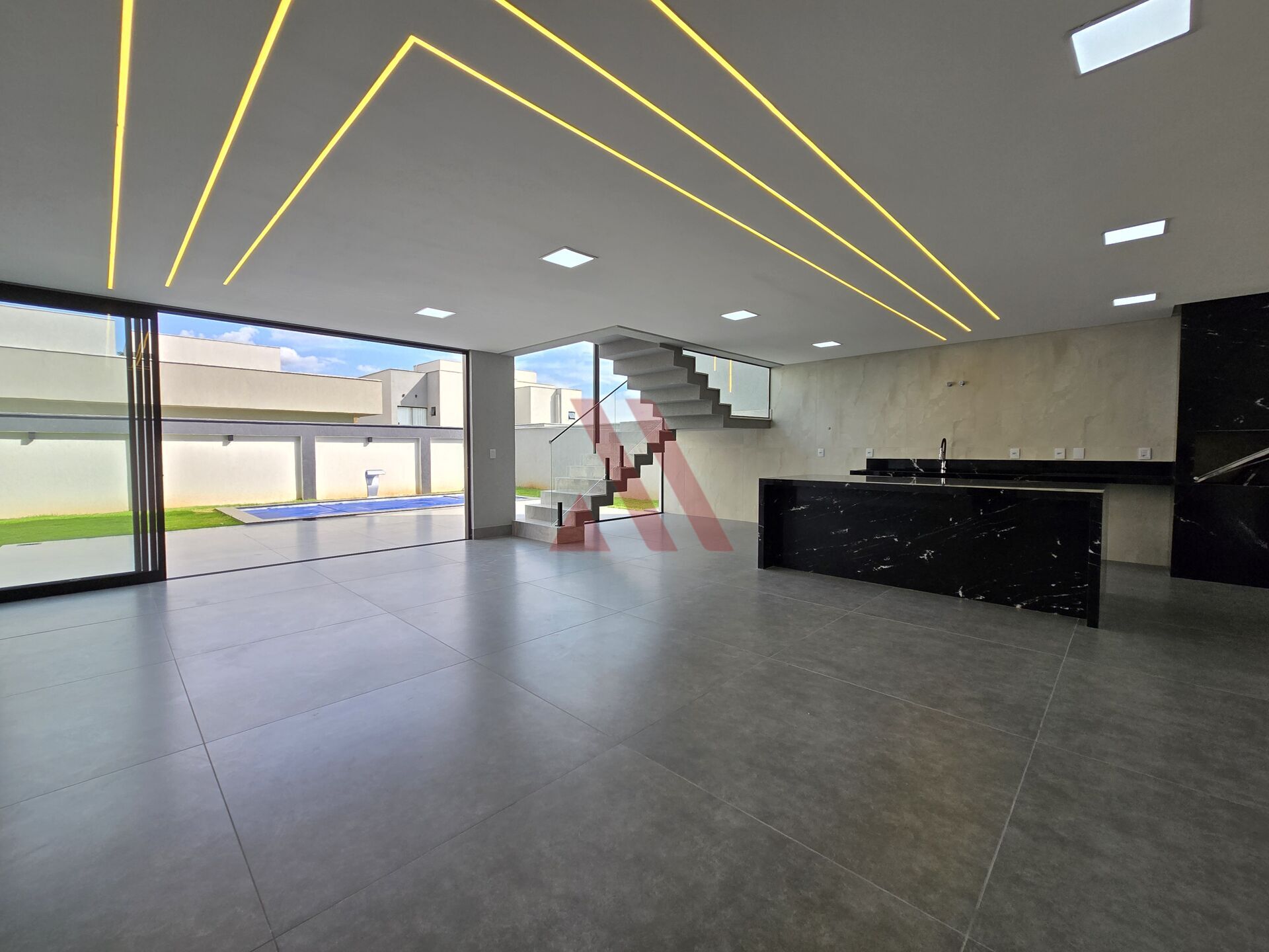 Sobrado à venda com 4 quartos, 335m² - Foto 27