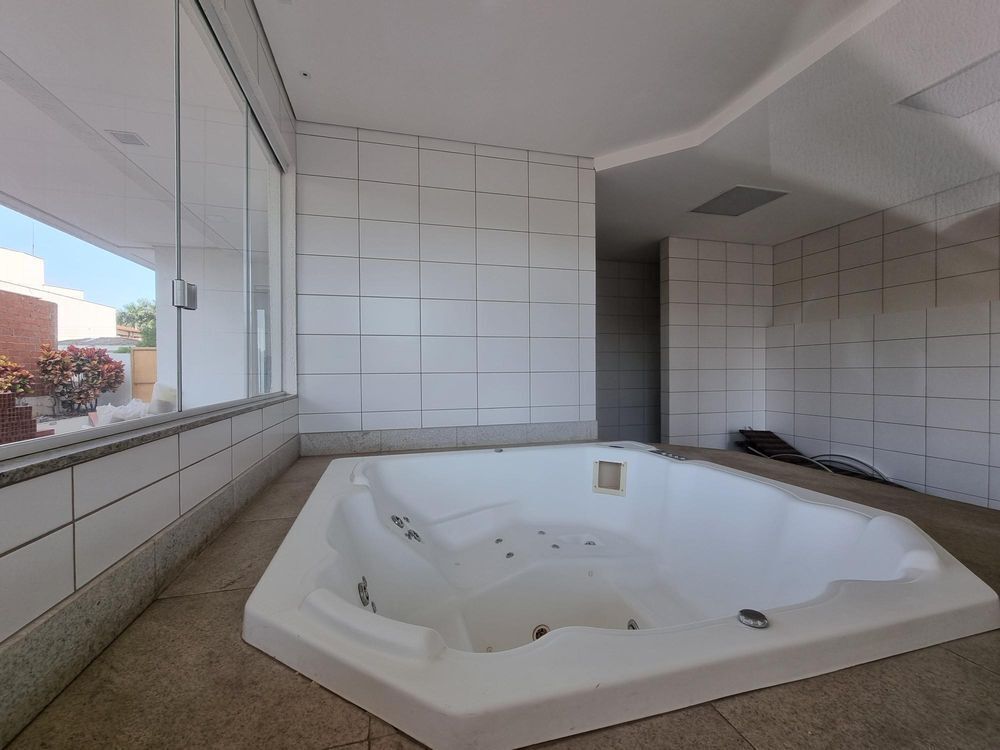 Apartamento para alugar com 2 quartos, 68m² - Foto 25